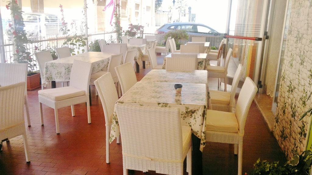 Hotel Simon Rimini Ngoại thất bức ảnh