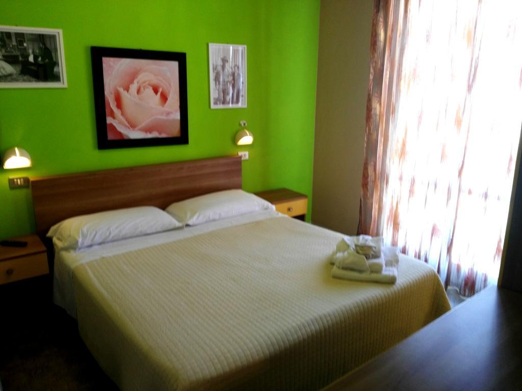 Hotel Simon Rimini Ngoại thất bức ảnh