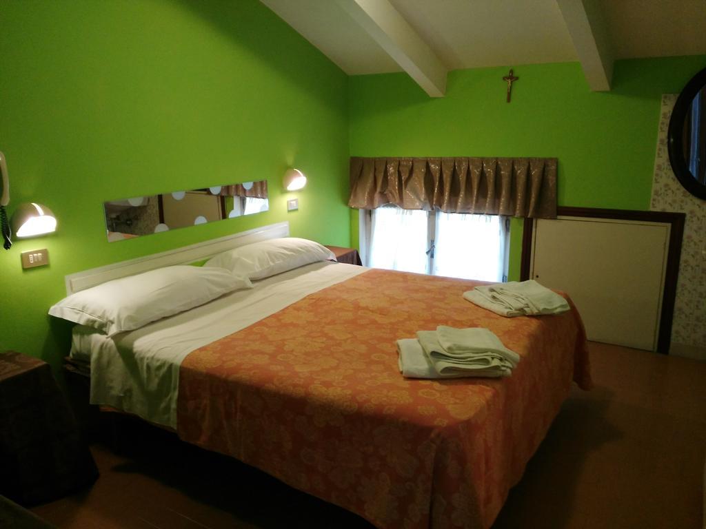 Hotel Simon Rimini Ngoại thất bức ảnh