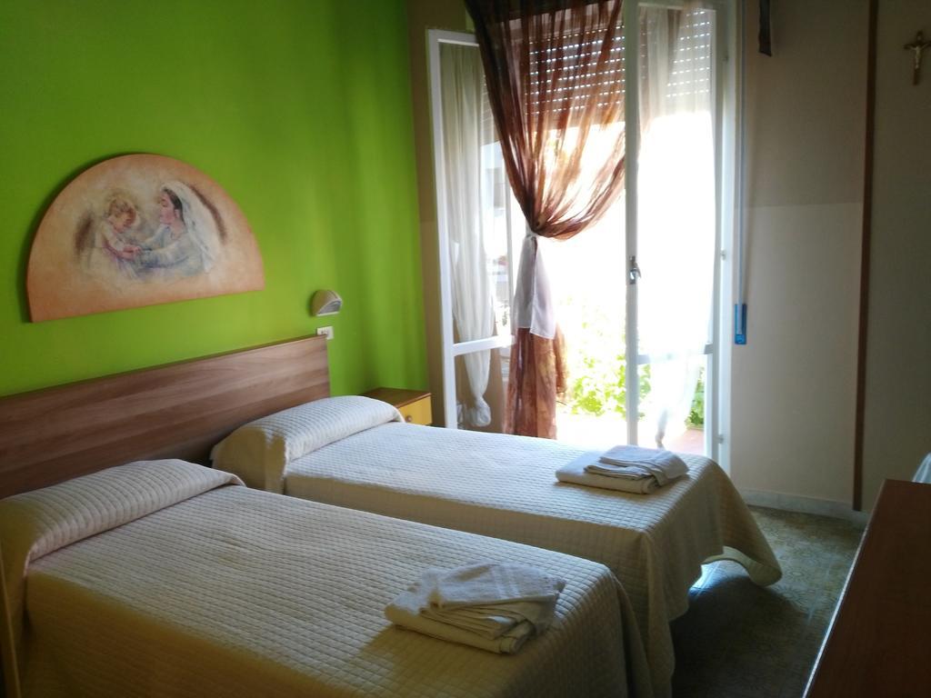 Hotel Simon Rimini Ngoại thất bức ảnh