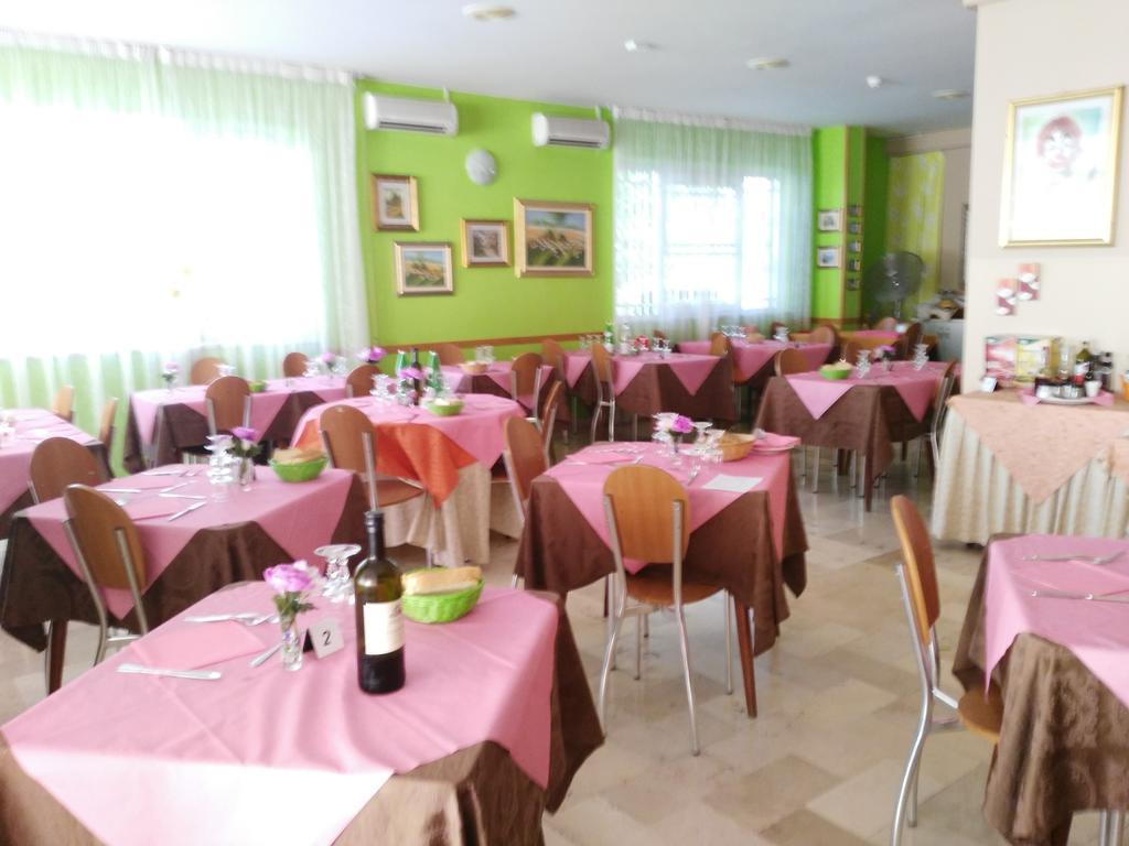 Hotel Simon Rimini Ngoại thất bức ảnh