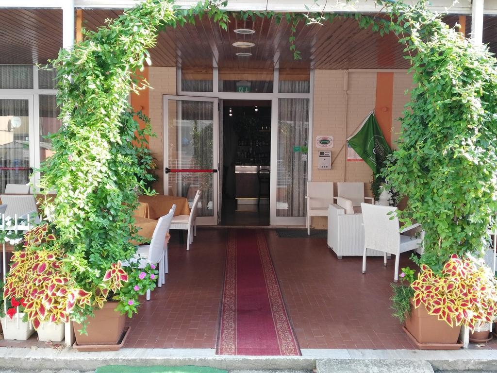 Hotel Simon Rimini Ngoại thất bức ảnh