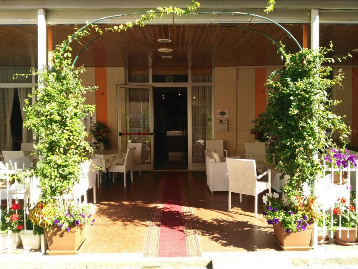Hotel Simon Rimini Ngoại thất bức ảnh